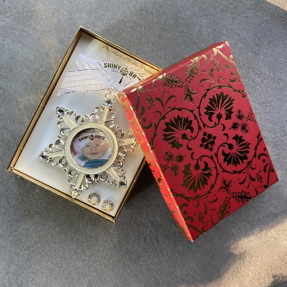 Christopher Radko / Shiny Brite, Christmas Photo Ornament & Earrings - Snowflake